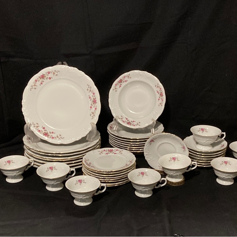 1950’s Montgomery Ward Style House Fine China Tea Rose Pattern Service for 8